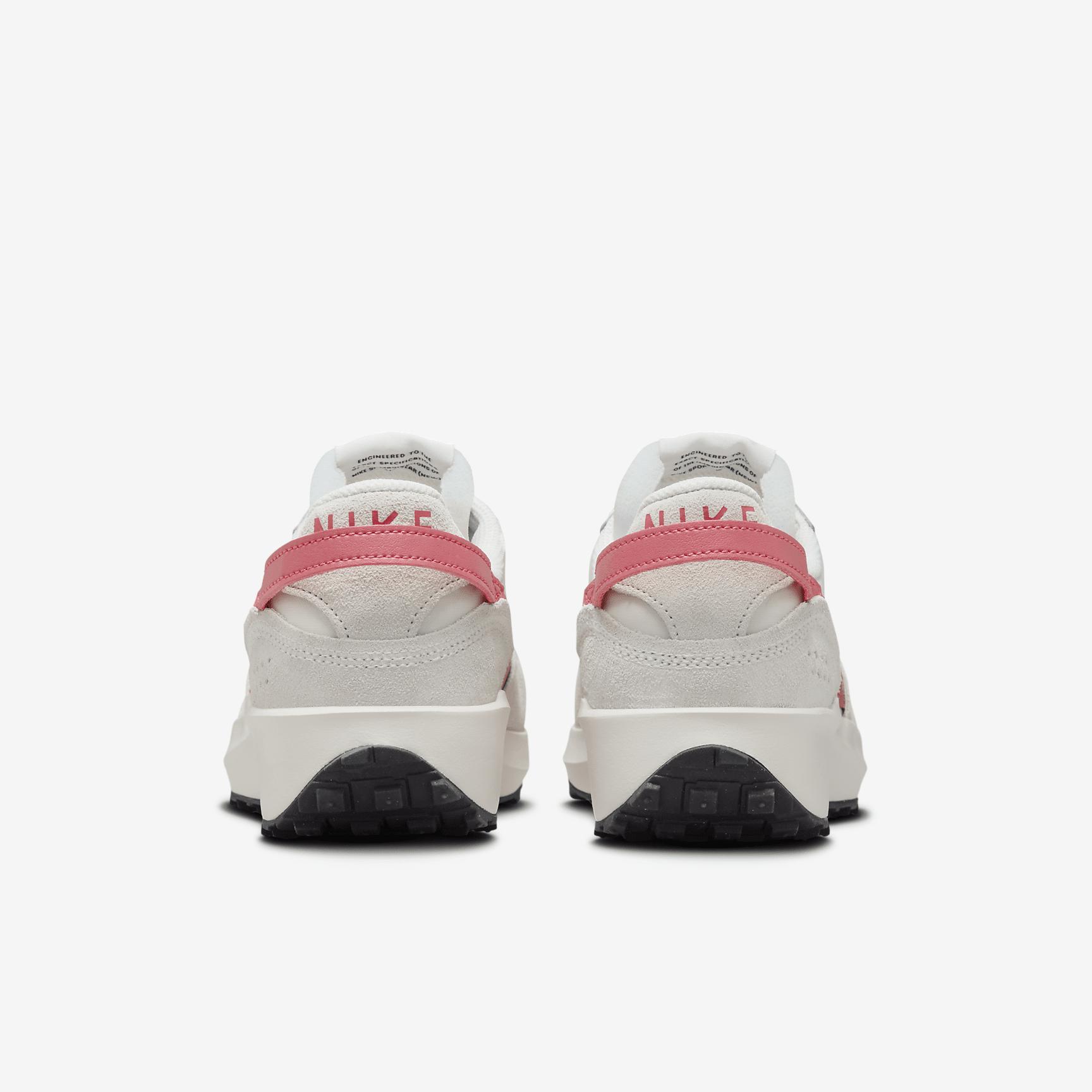 Nike Waffle Debut Women's Shoes Product Image