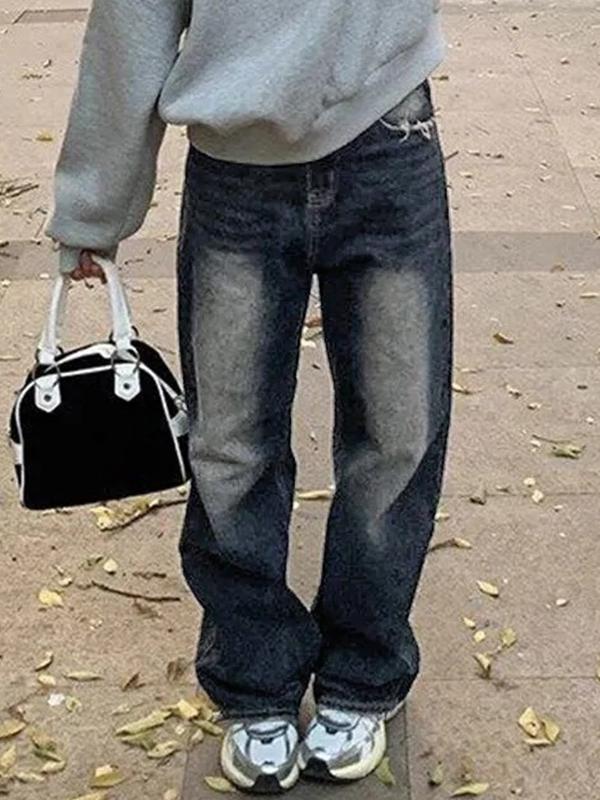 Versatile Wash Boyfriend Jeans Product Image