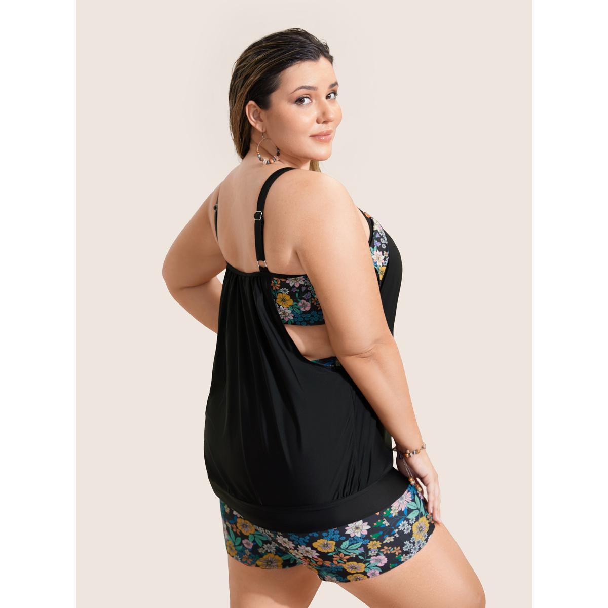 Plus Size U Neck Ditsy Floral Patchwork Gathered Swim Top Women's Swimwear Black Beach Gathered High stretch Bodycon U-neck Curve Swim Tops BloomChic 18-20/2X Product Image