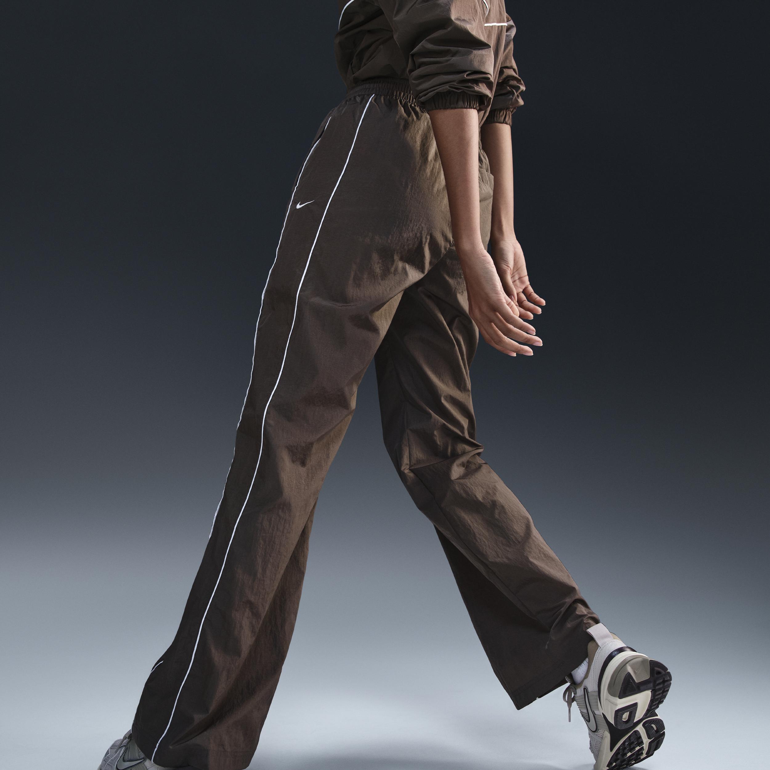 Nike Women's Windrunner High-Waisted Woven Open-Hem Pants Product Image