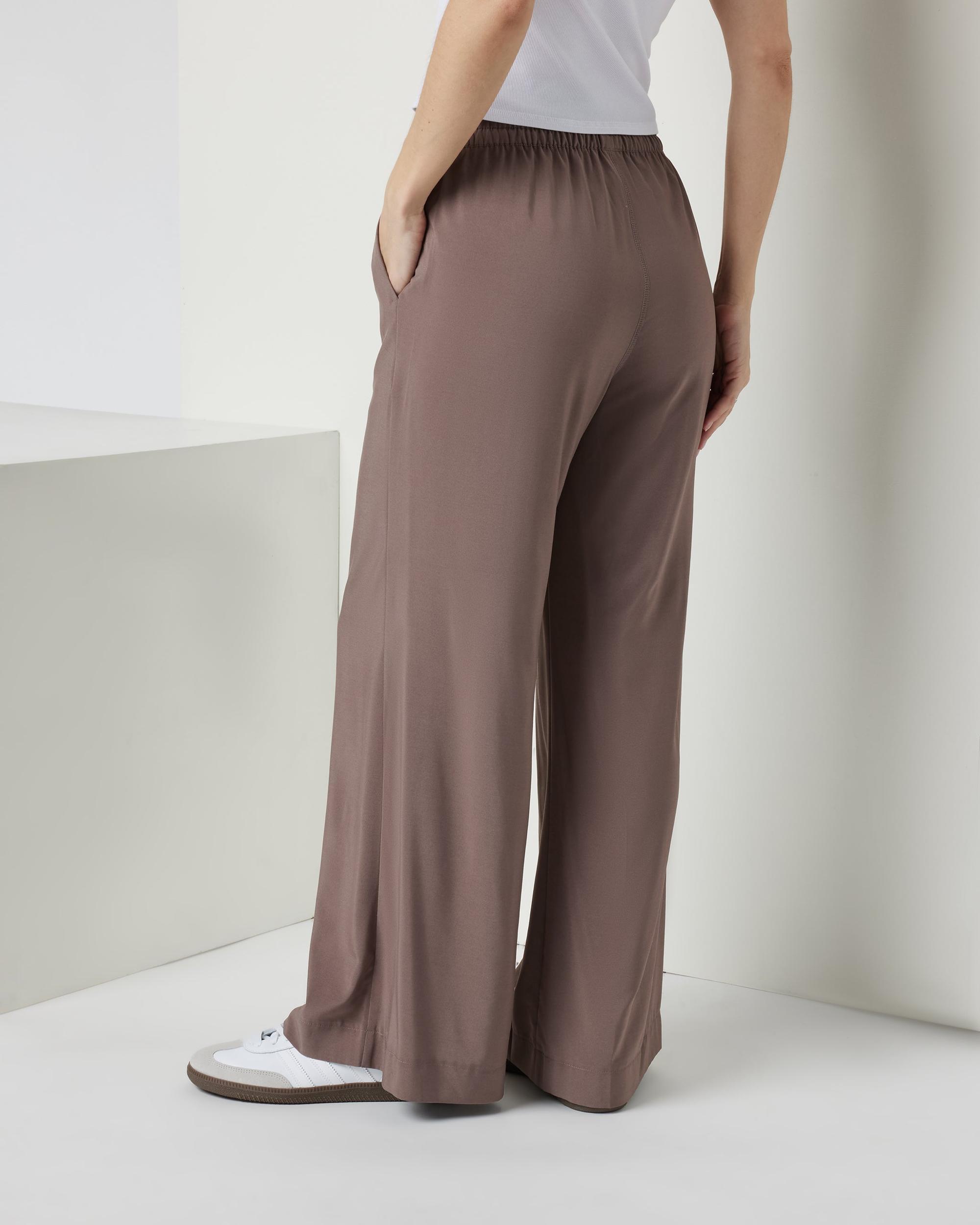 Villa Wideleg Pant - Short Product Image