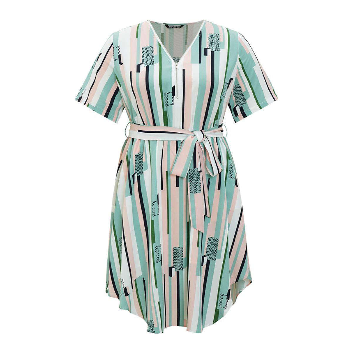 Plus Size Geometric Contrast Curved Hem Pocket Belt Zipper Dress Multicolor Women Office Lined V-neck Short sleeve Curvy Midi Dress BloomChic 26/4X Product Image