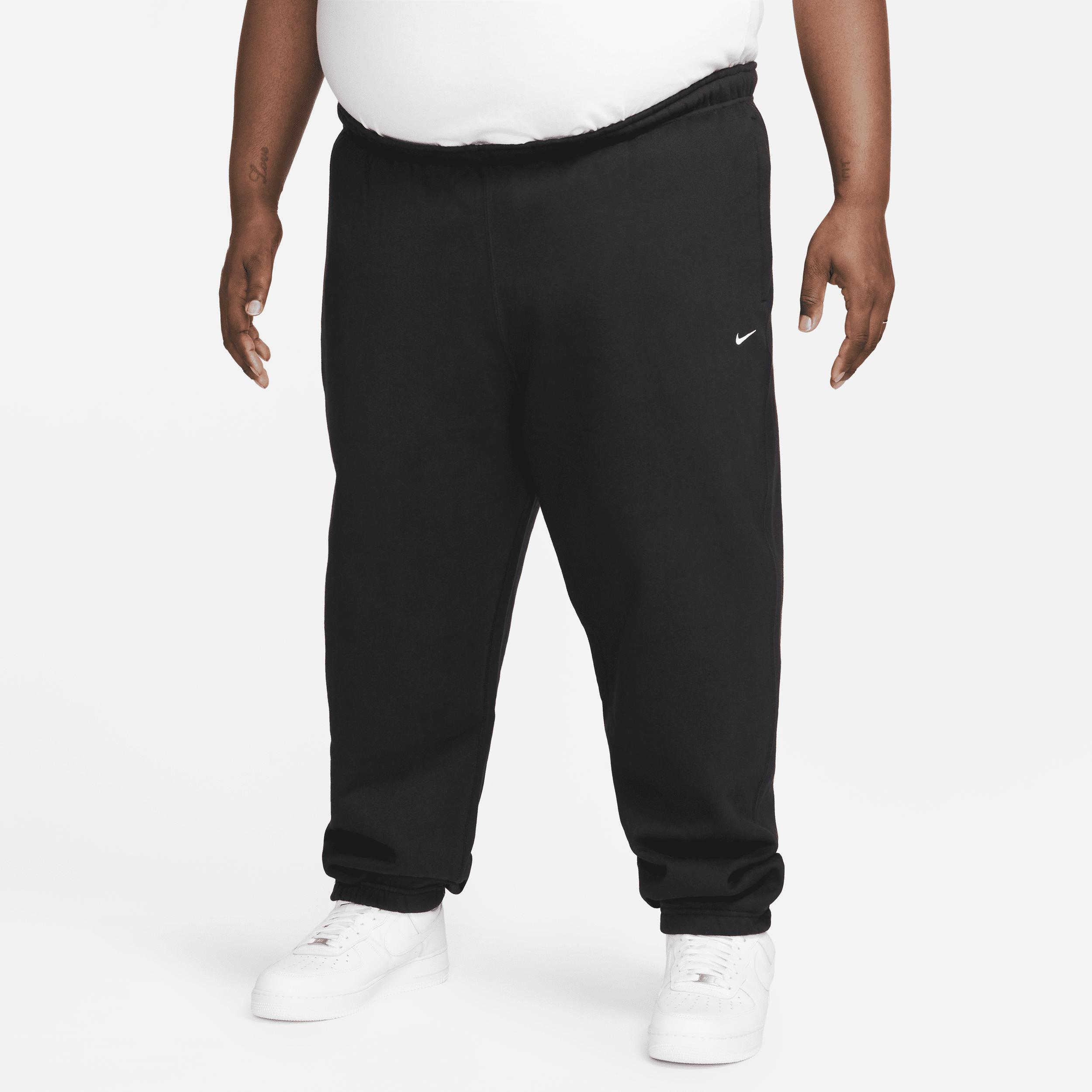 Nike Men's Solo Swoosh Fleece Pants Product Image