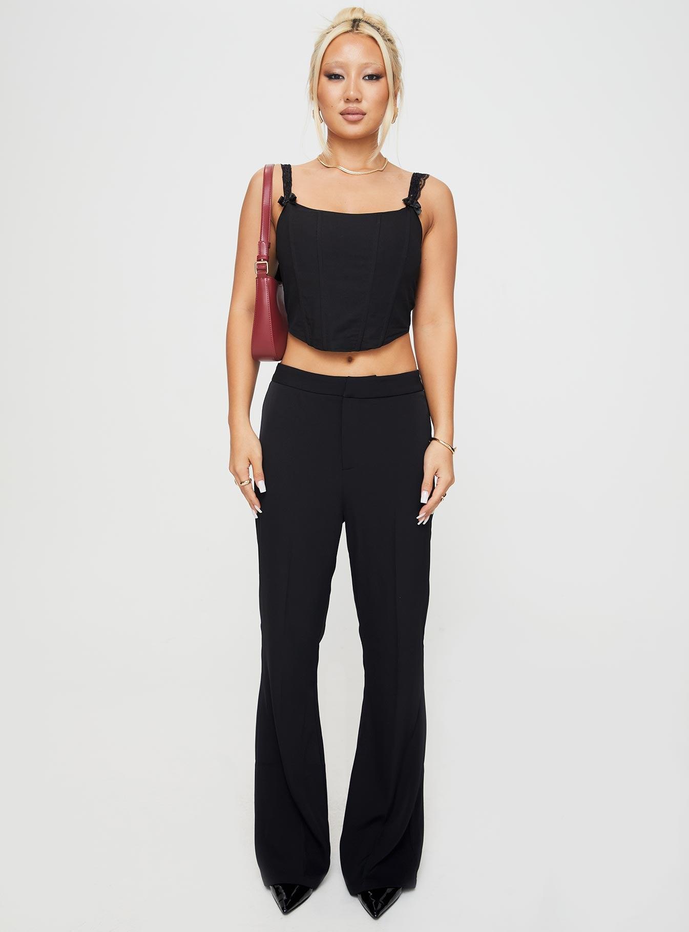 Thaxten Top Black Product Image