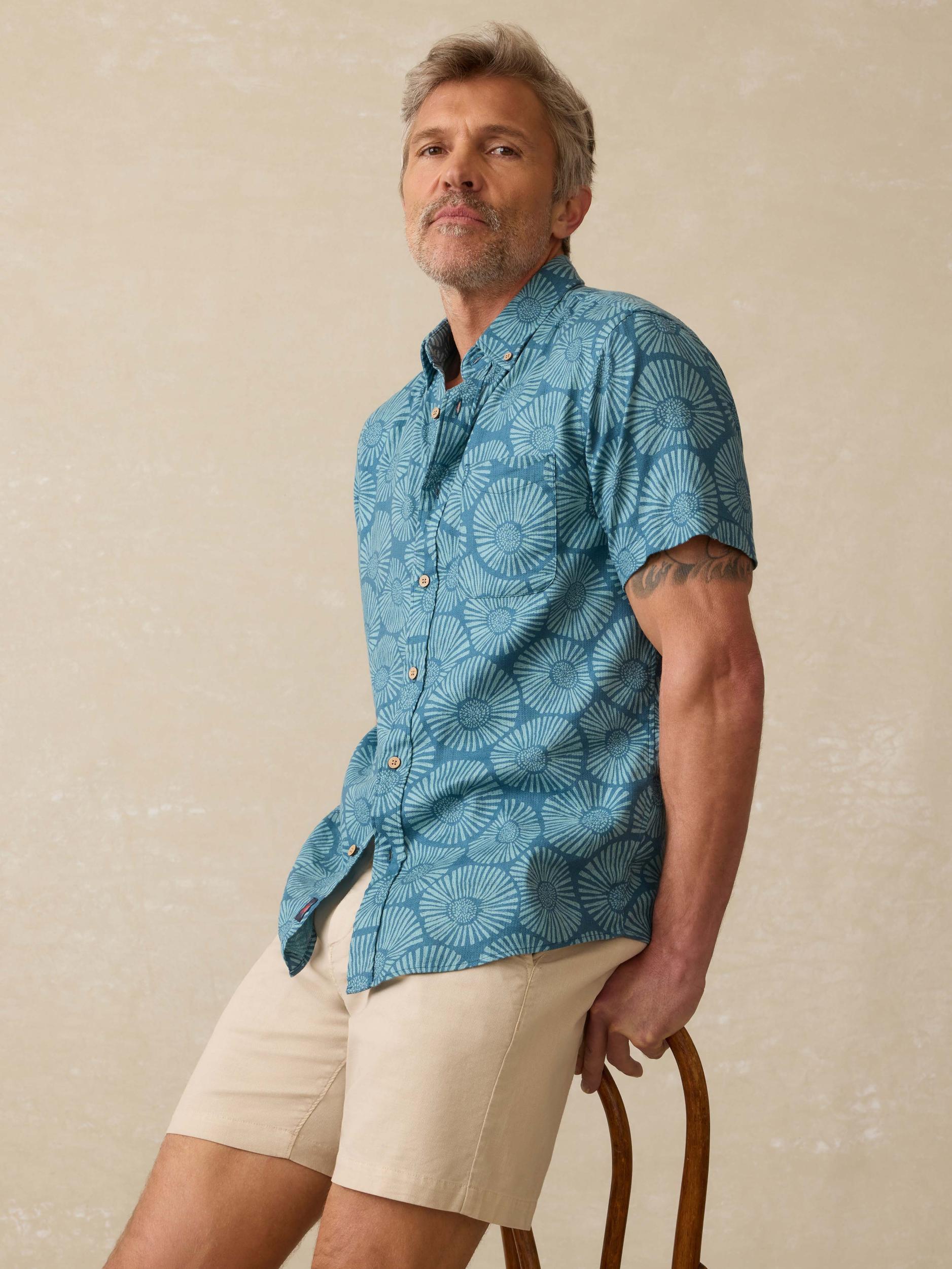Short-Sleeve Breeze Shirt - Stormy Sea Floral Male Product Image