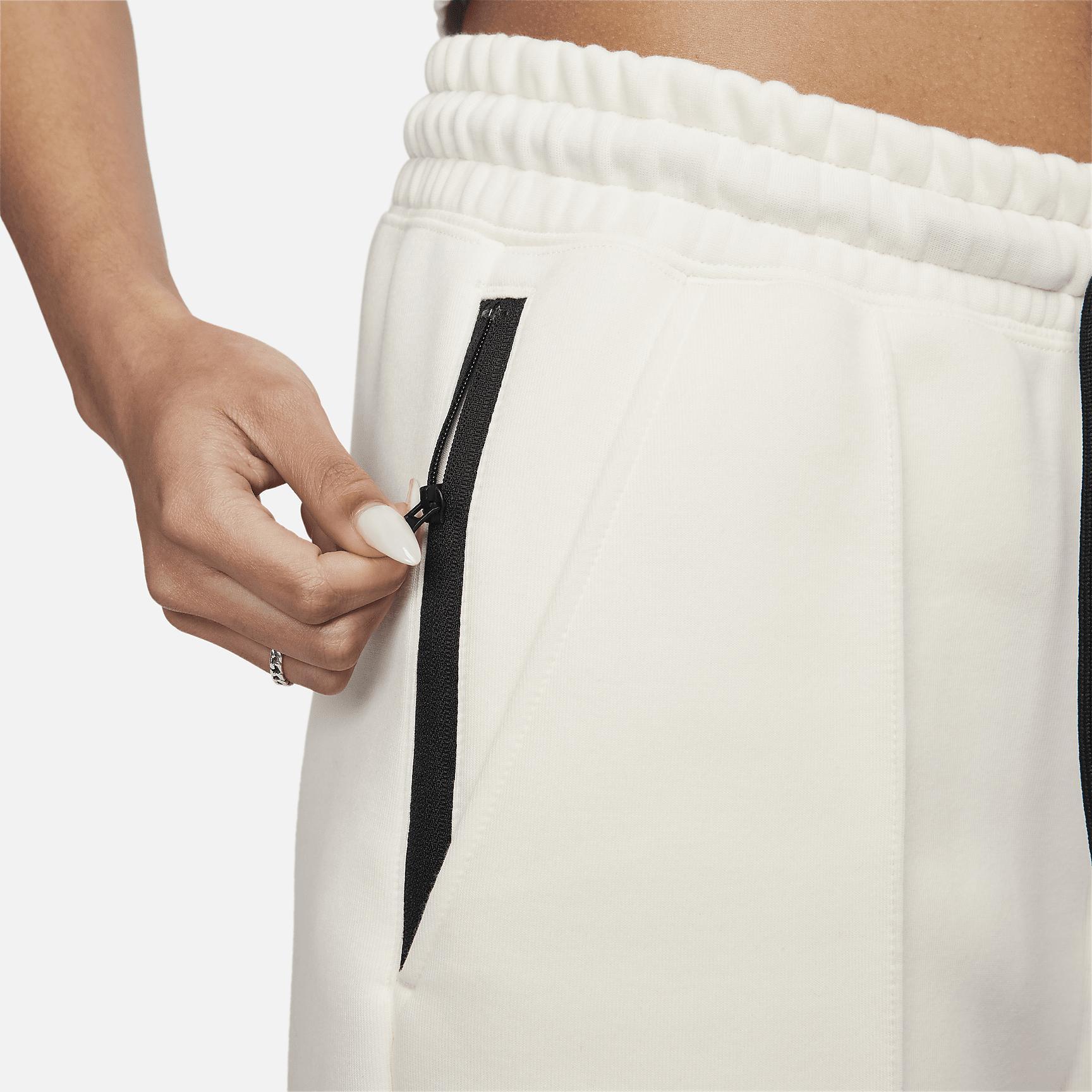 Nike Sportswear Tech Fleece Women's Mid-Rise Joggers Product Image