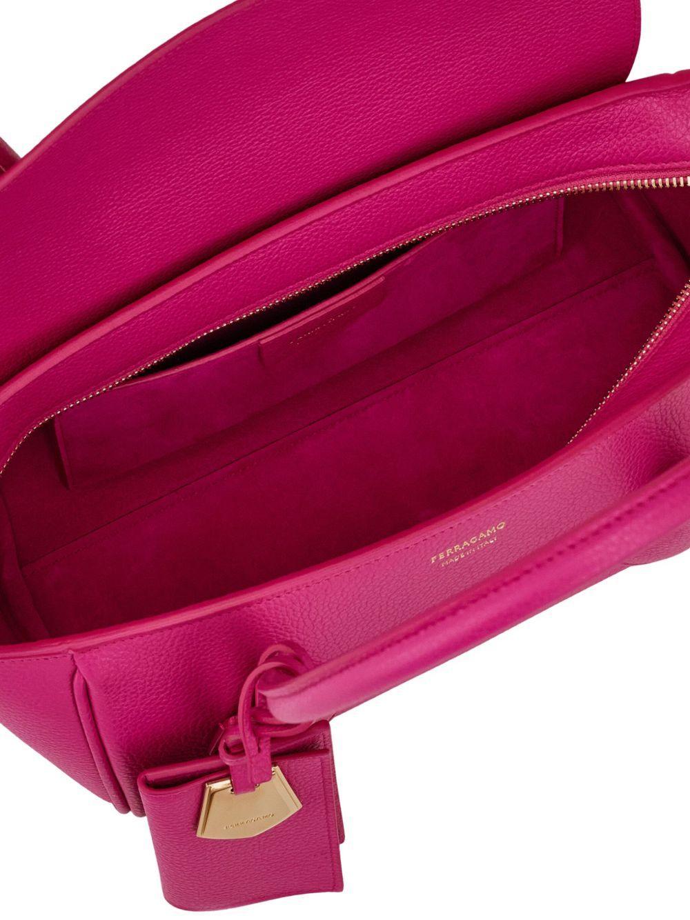 small East-West tote bag Product Image