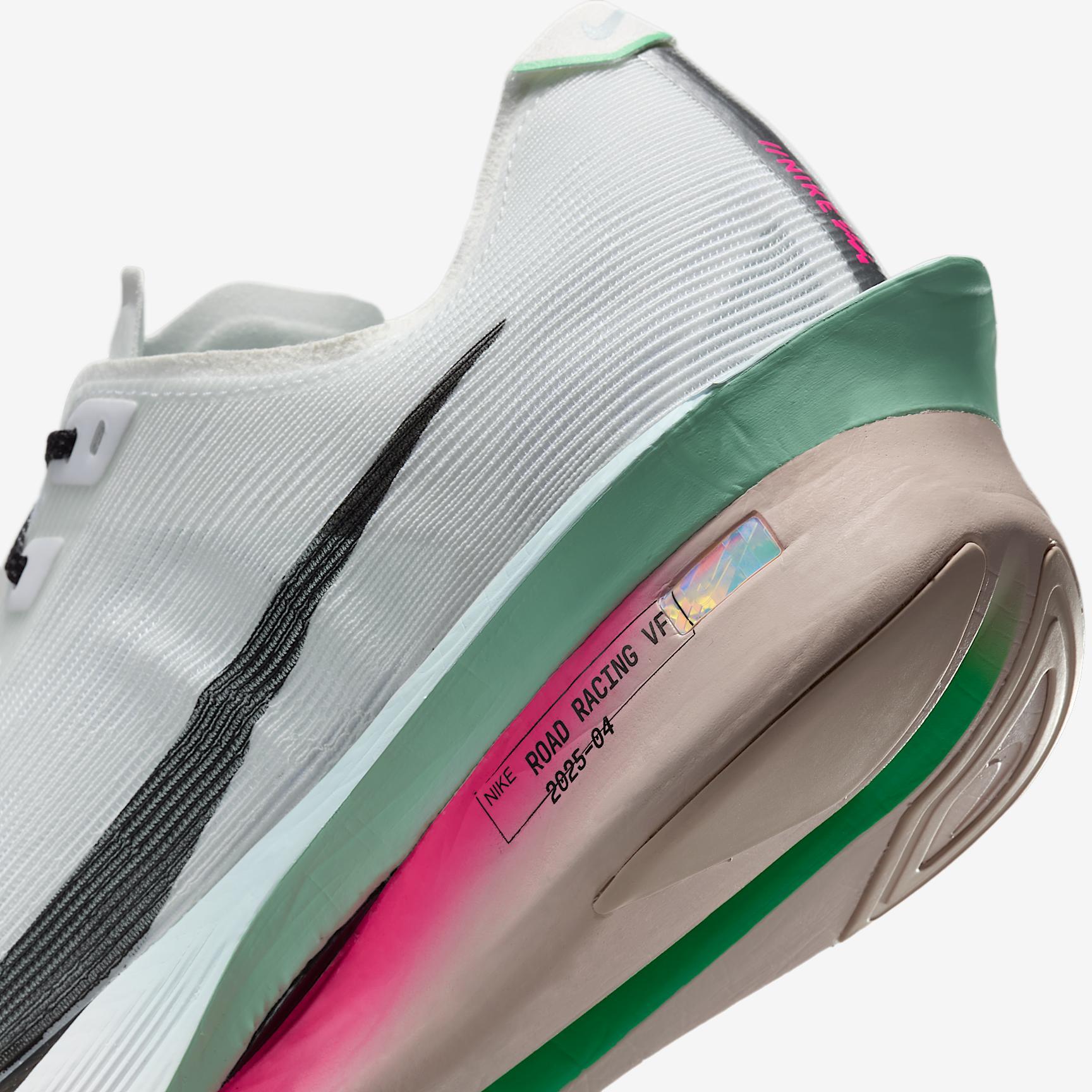 Nike Men's Vaporfly 4 Road Racing Shoes Product Image