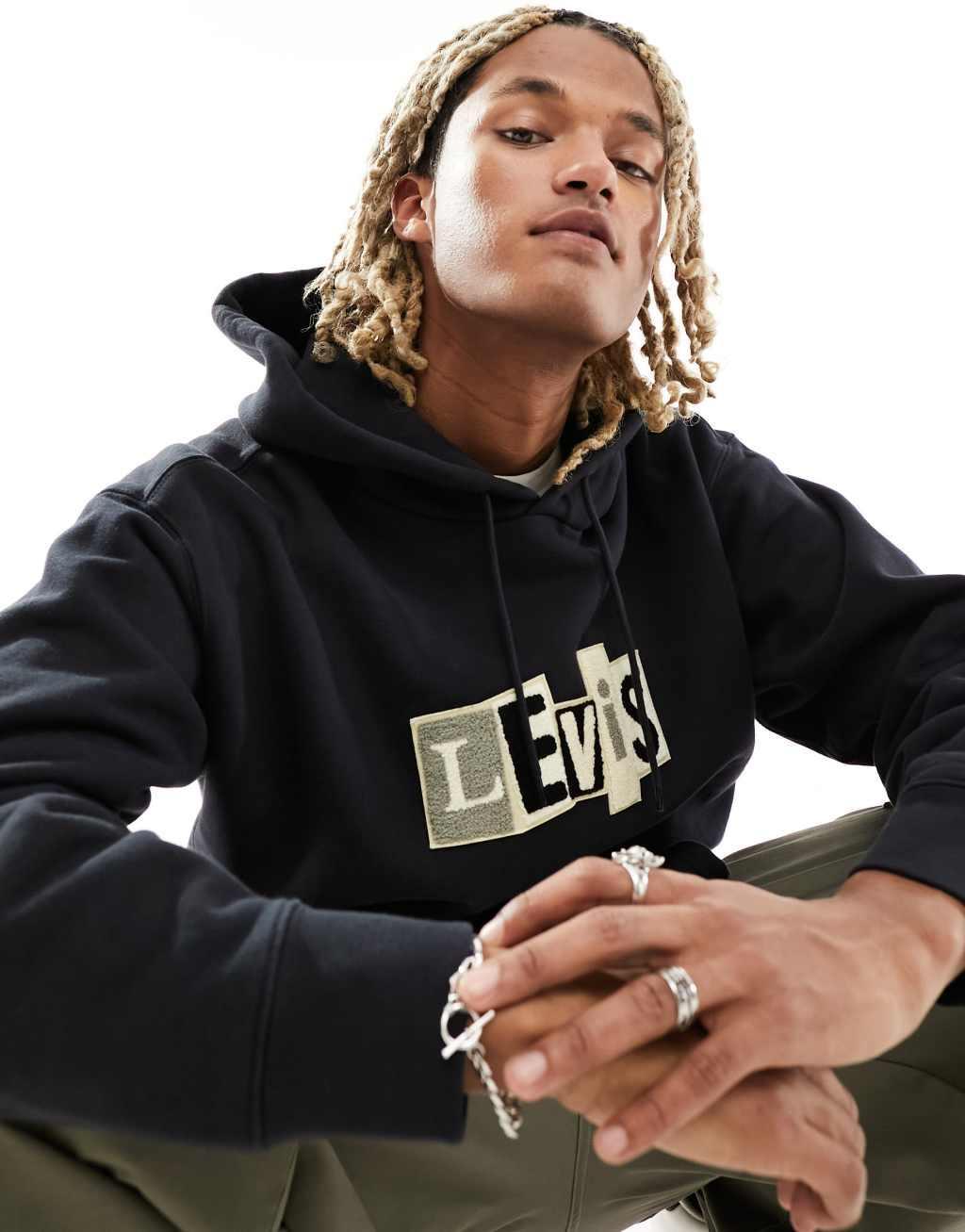 Levi's Skate hoodie with chest logo in black Product Image