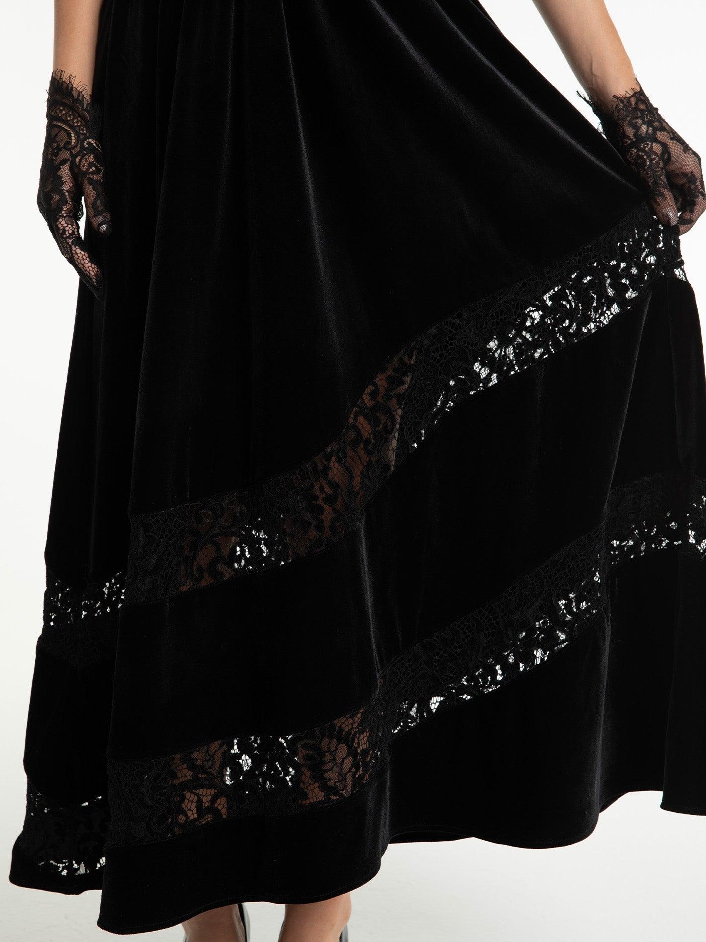 Maxine Velvet Dress (Black) Product Image