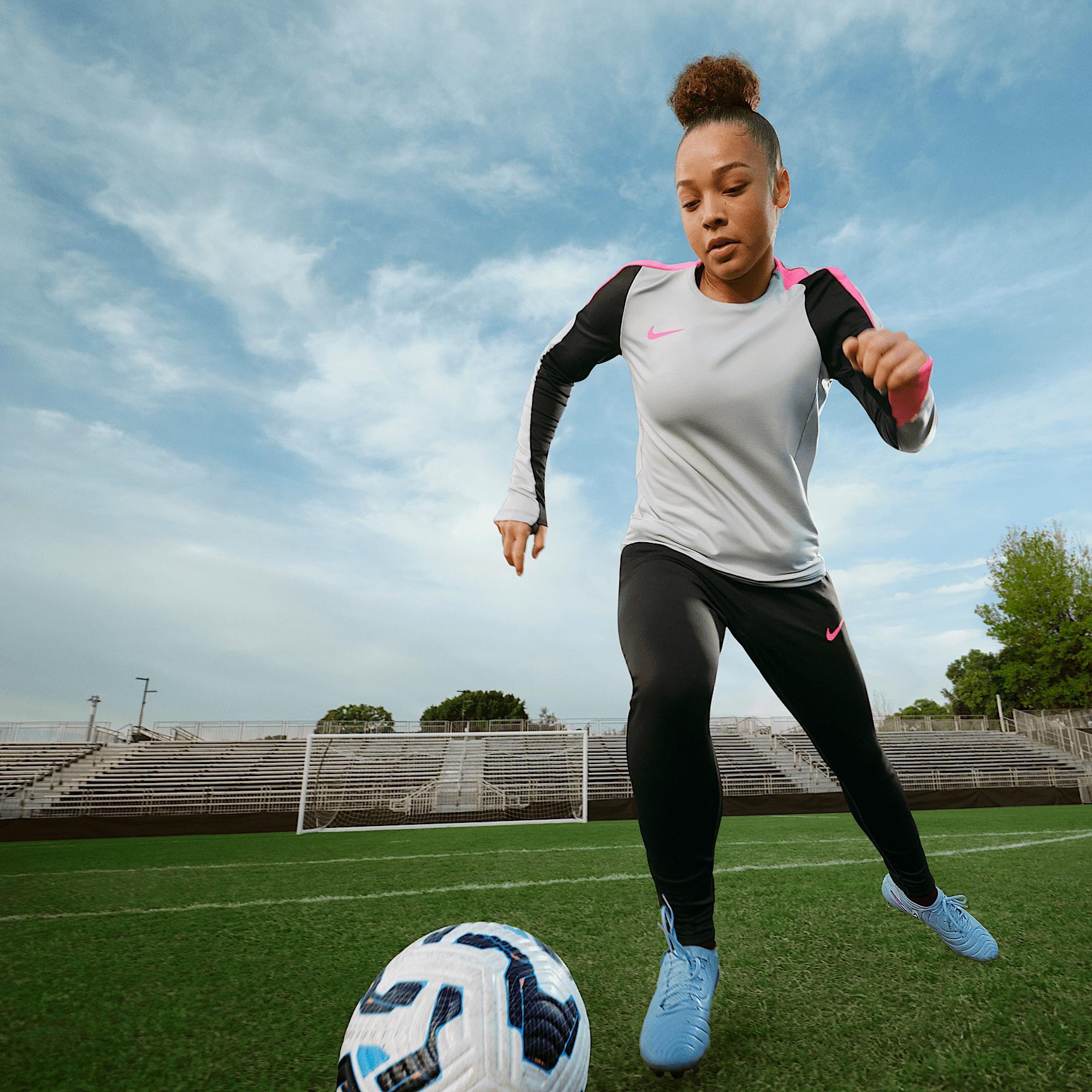 Nike Strike Women's Dri-FIT Crew-Neck Soccer Top Product Image