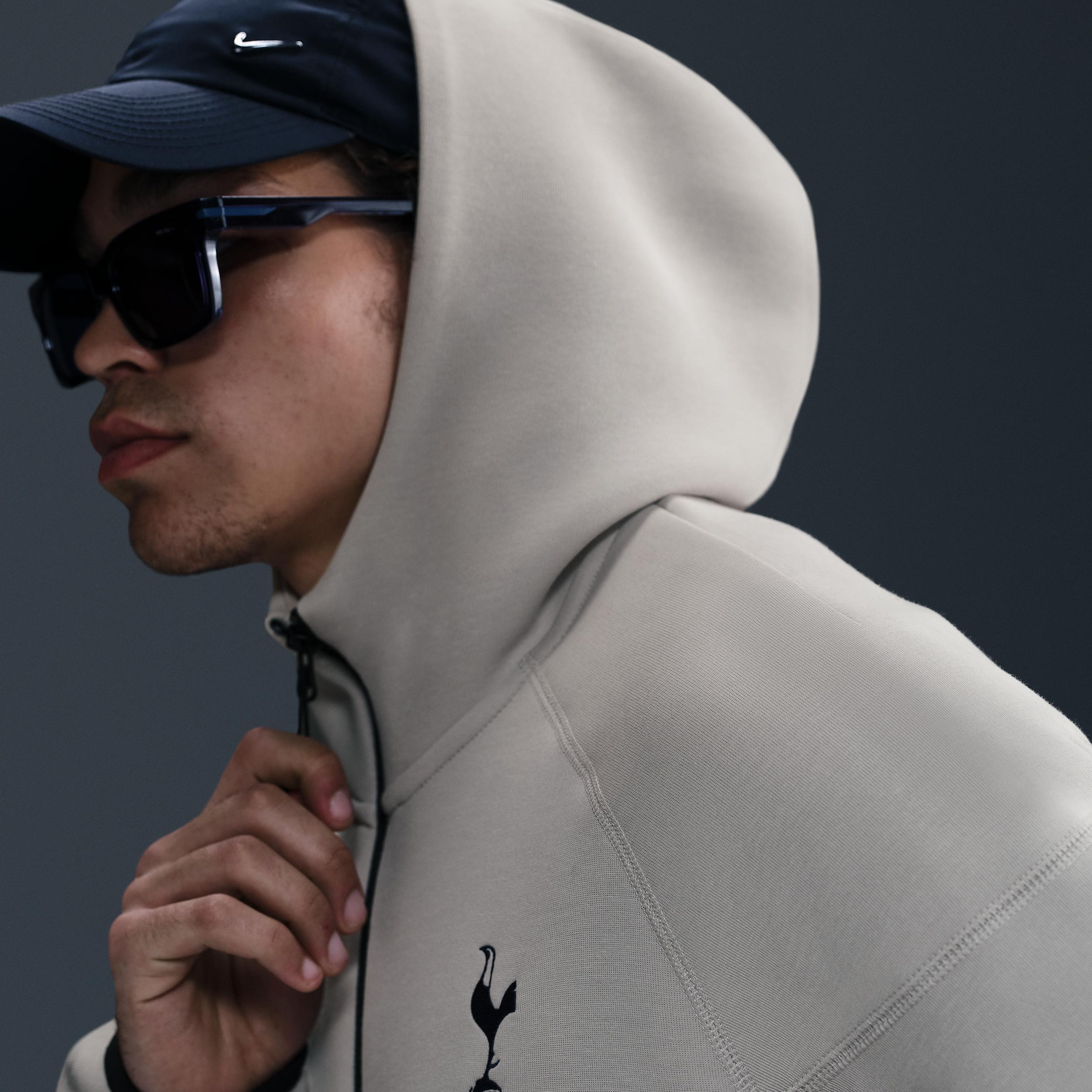 Tottenham Hotspur Tech Windrunner Nike Men's Soccer Fleece Full-Zip Hoodie Product Image