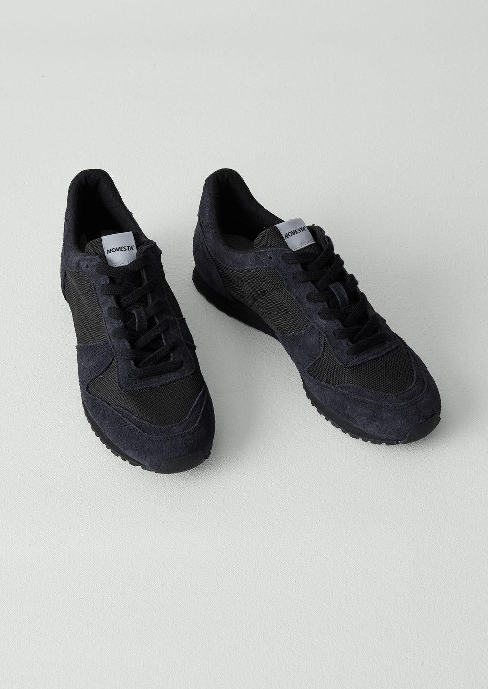 Novesta Marthon Runner Trainers | Oil Product Image