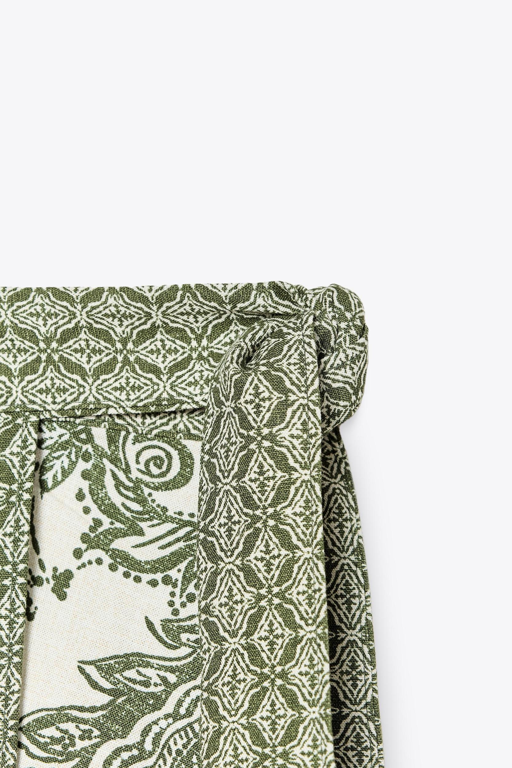 PRINTED SARONG SKIRT Product Image