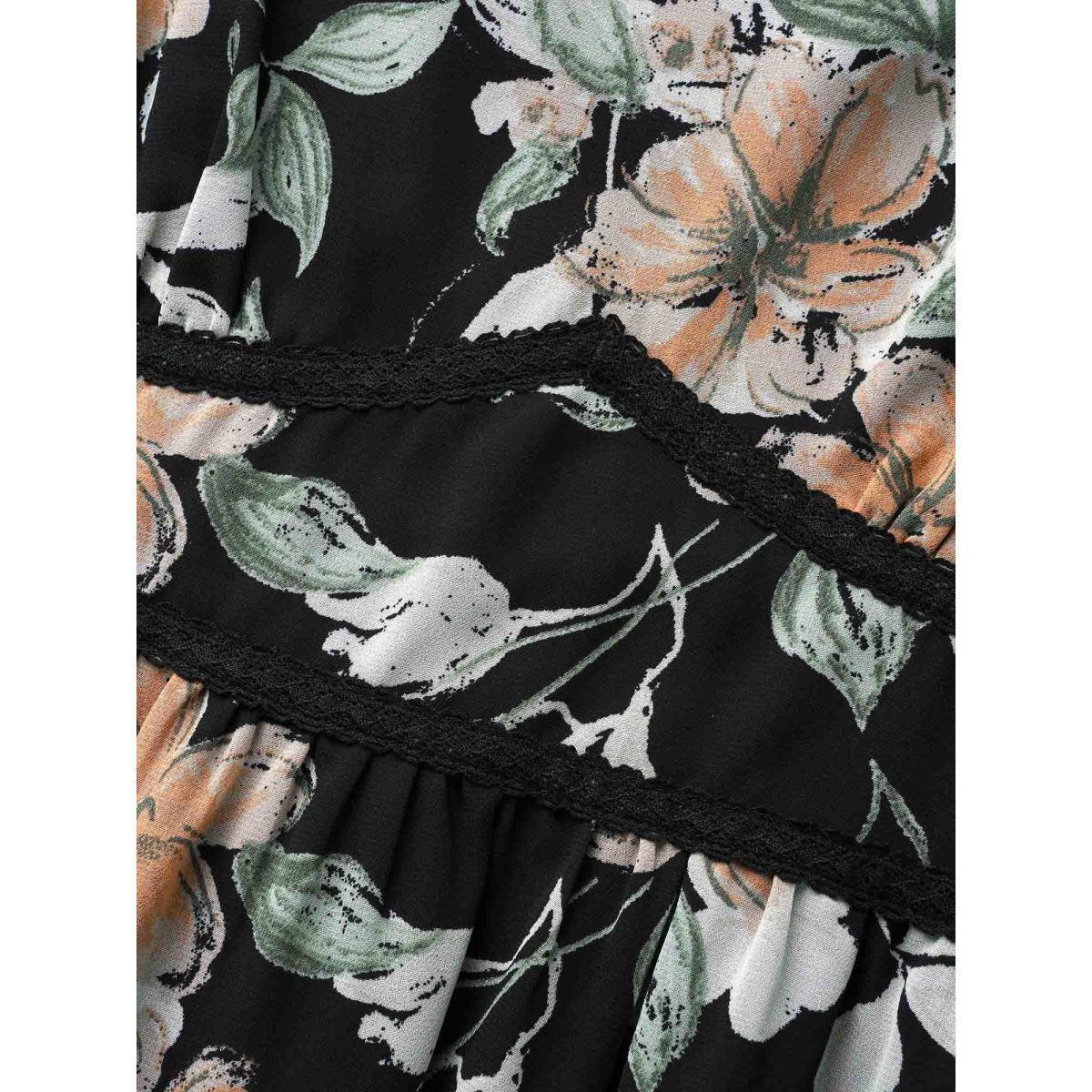 Plus Size Floral Heart Neckline Woven Ribbon Gathered Dress Black Women Elegant Woven ribbon&lace trim Heart neckline Elbow-length sleeve Curvy BloomChic 26/4X Product Image