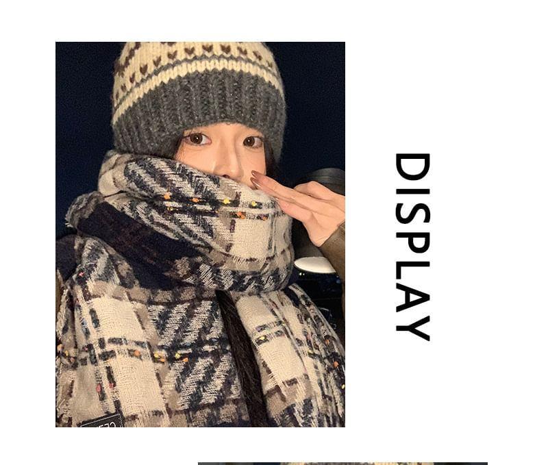 Houndstooth Shawl Product Image