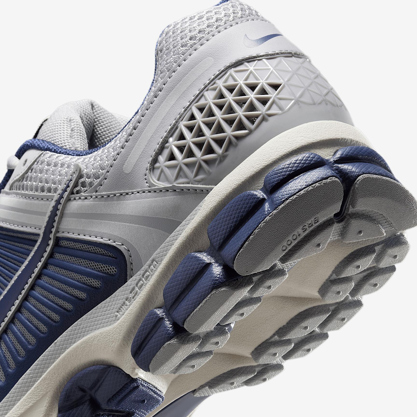Nike Zoom Vomero 5 Men's Shoes Product Image