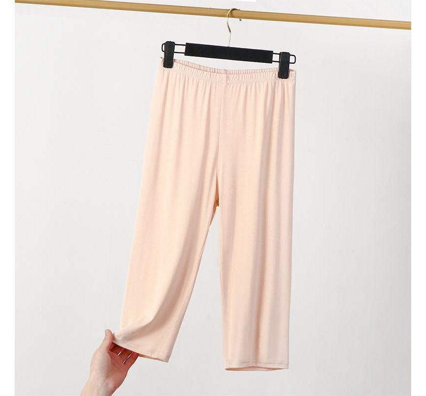 Elastic Waist Plain Capri Sweatpants Product Image
