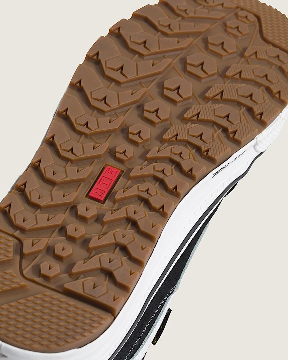 Sk8-Hi Waterproof Insulated Shoe in Black / White| Vans US Product Image