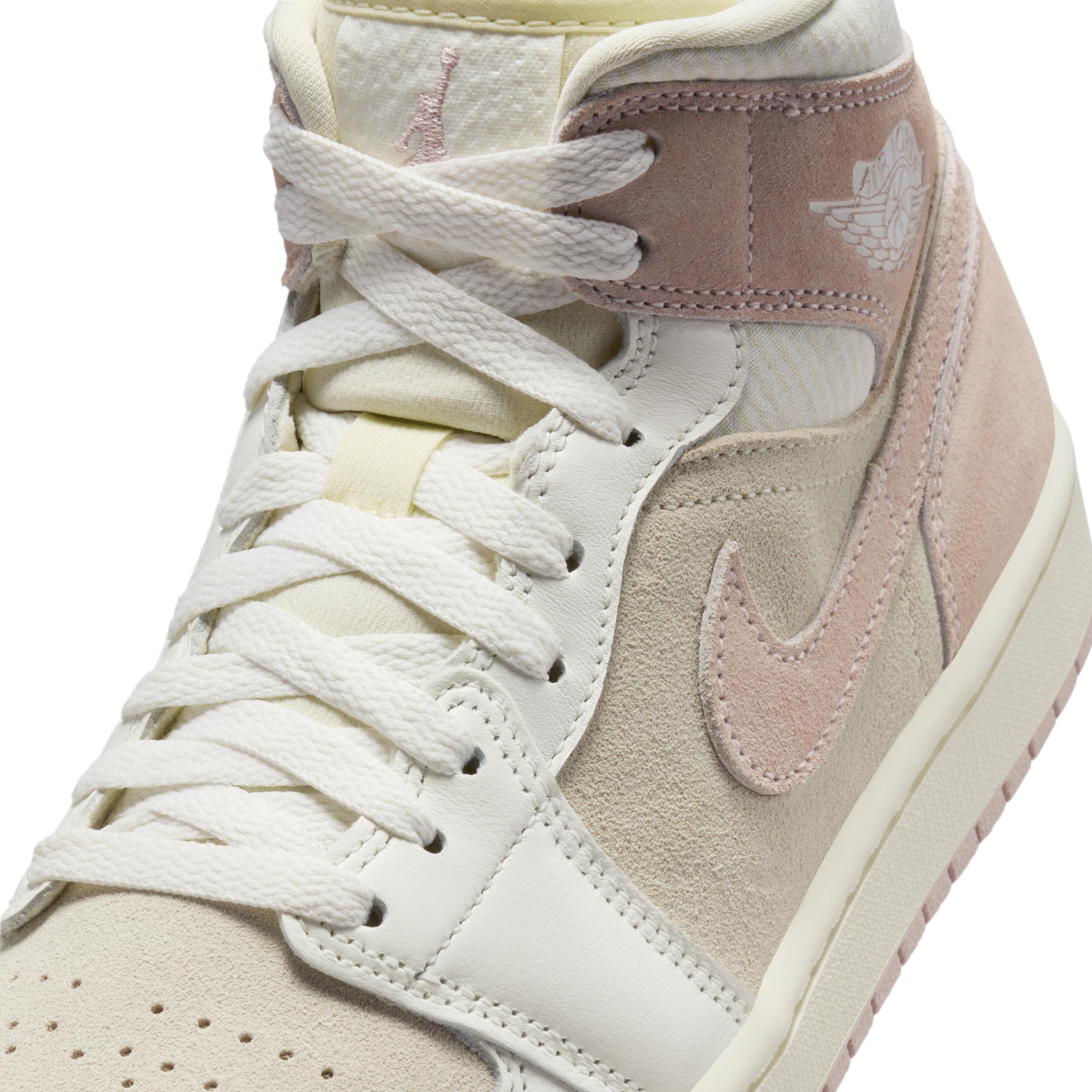 Jordan Womens Air 1 Mid SE Casual Shoes Product Image