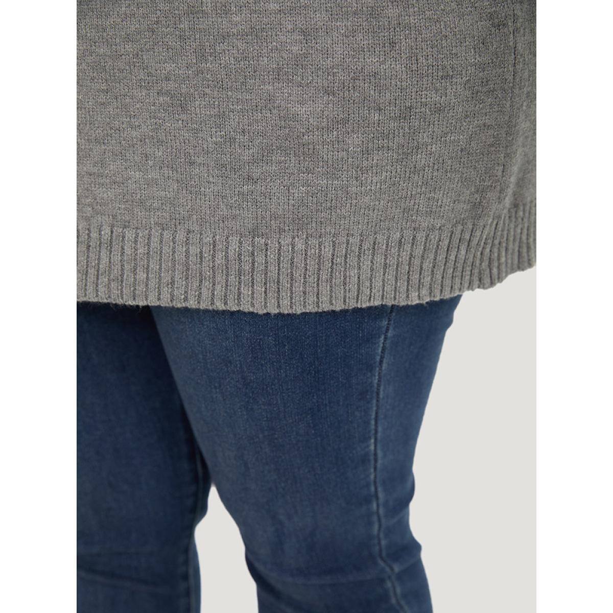 Plus Size Heart & Geo Print Raglan Sleeve Pullover DarkGray Women Casual Loose Long Sleeve Round Neck Dailywear Pullovers BloomChic 22-24/3X Product Image