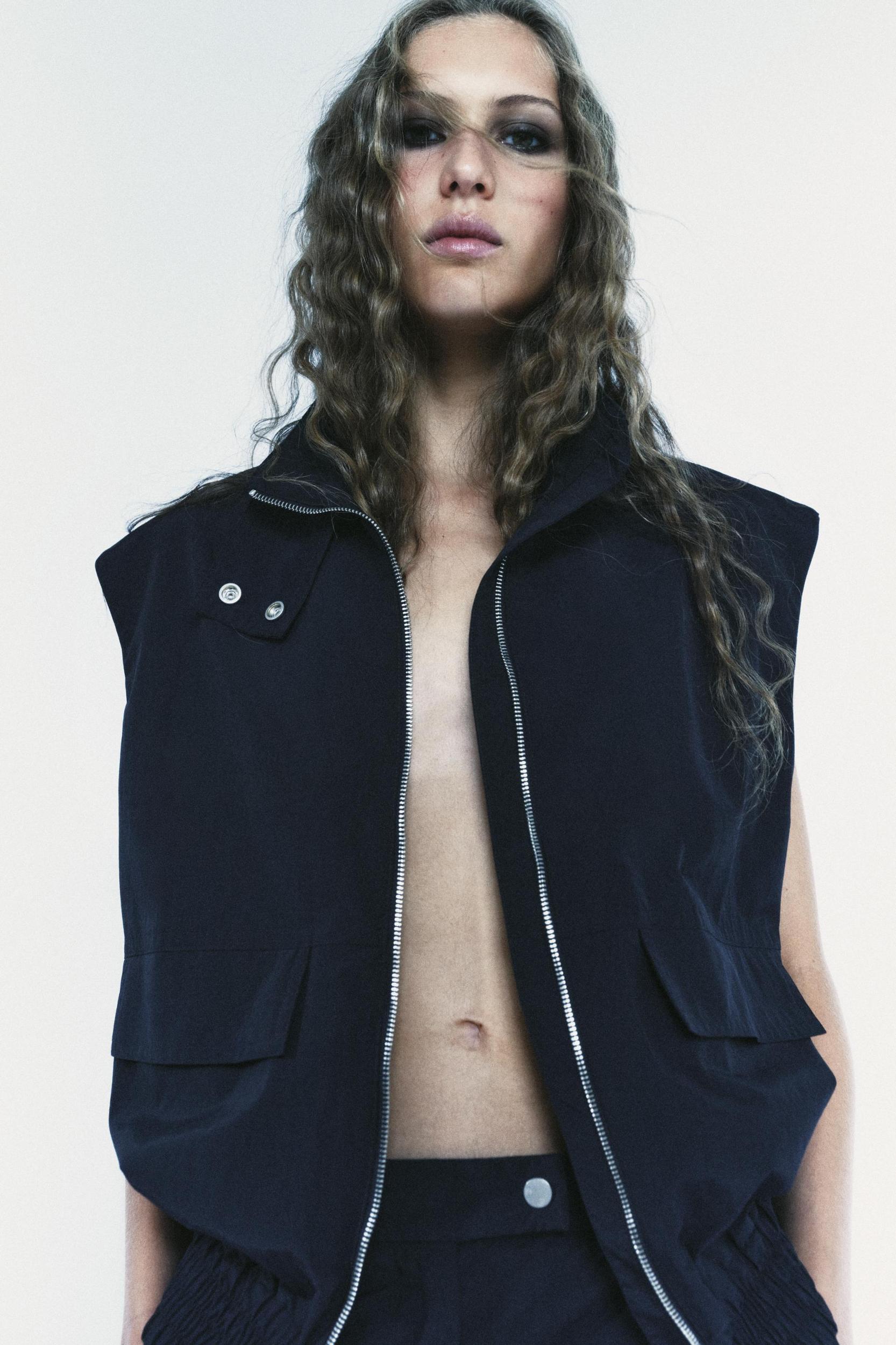 POCKETS VEST ZW COLLECTION Product Image