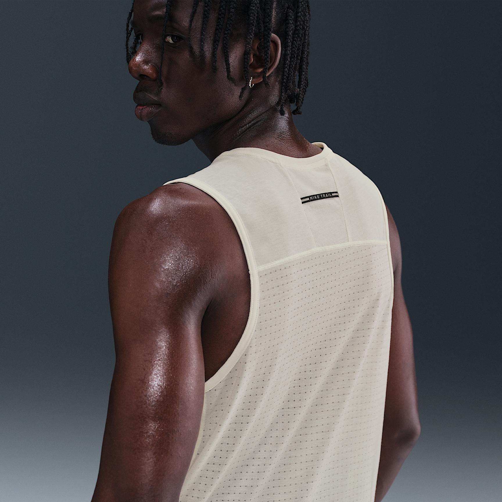 Nike Men's Solar Chase Dri-FIT ADV Running Tank Top Product Image