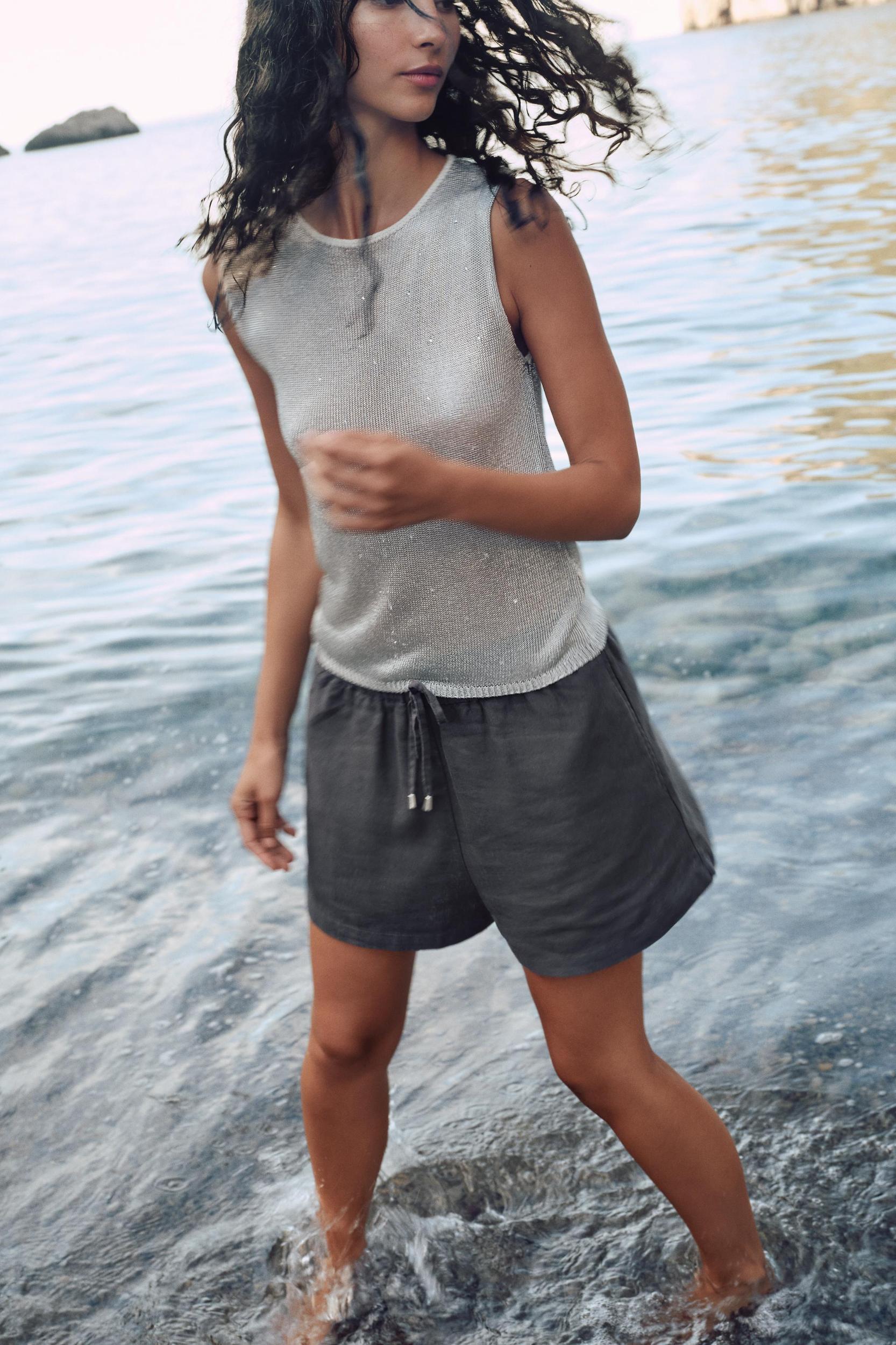 LINEN BLEND SHORTS Product Image