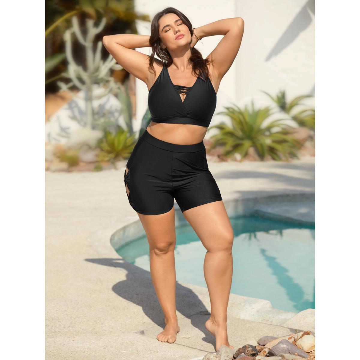 Plus Size Bow Cut-Out Pockets Tight Swim Bottoms Women's Swimwear Black Beach Cut-Out High stretch Skinny High Rise Patch pocket Curve Swim Bottoms BloomChic 26/4X Product Image