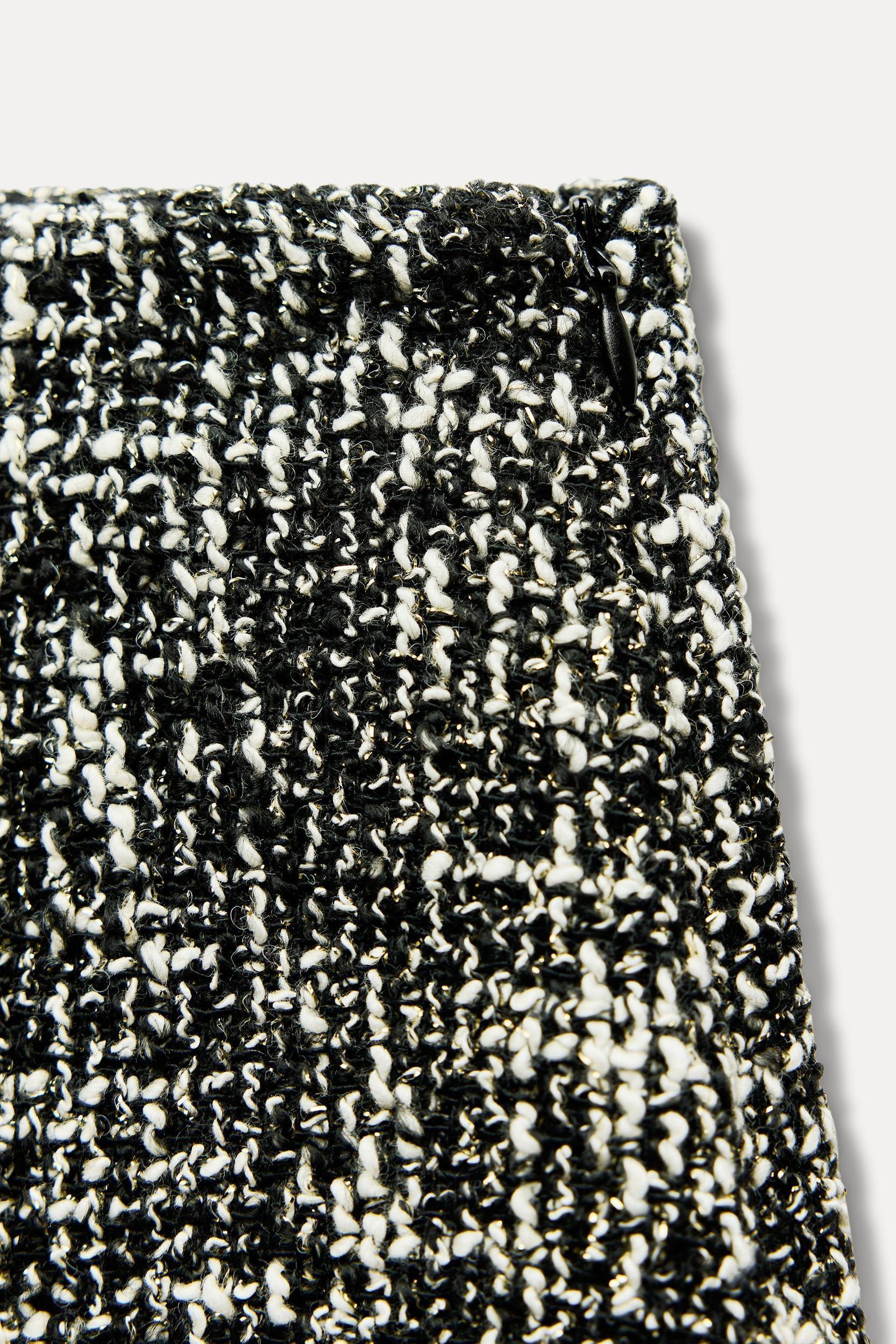 TEXTURED SKORT Product Image