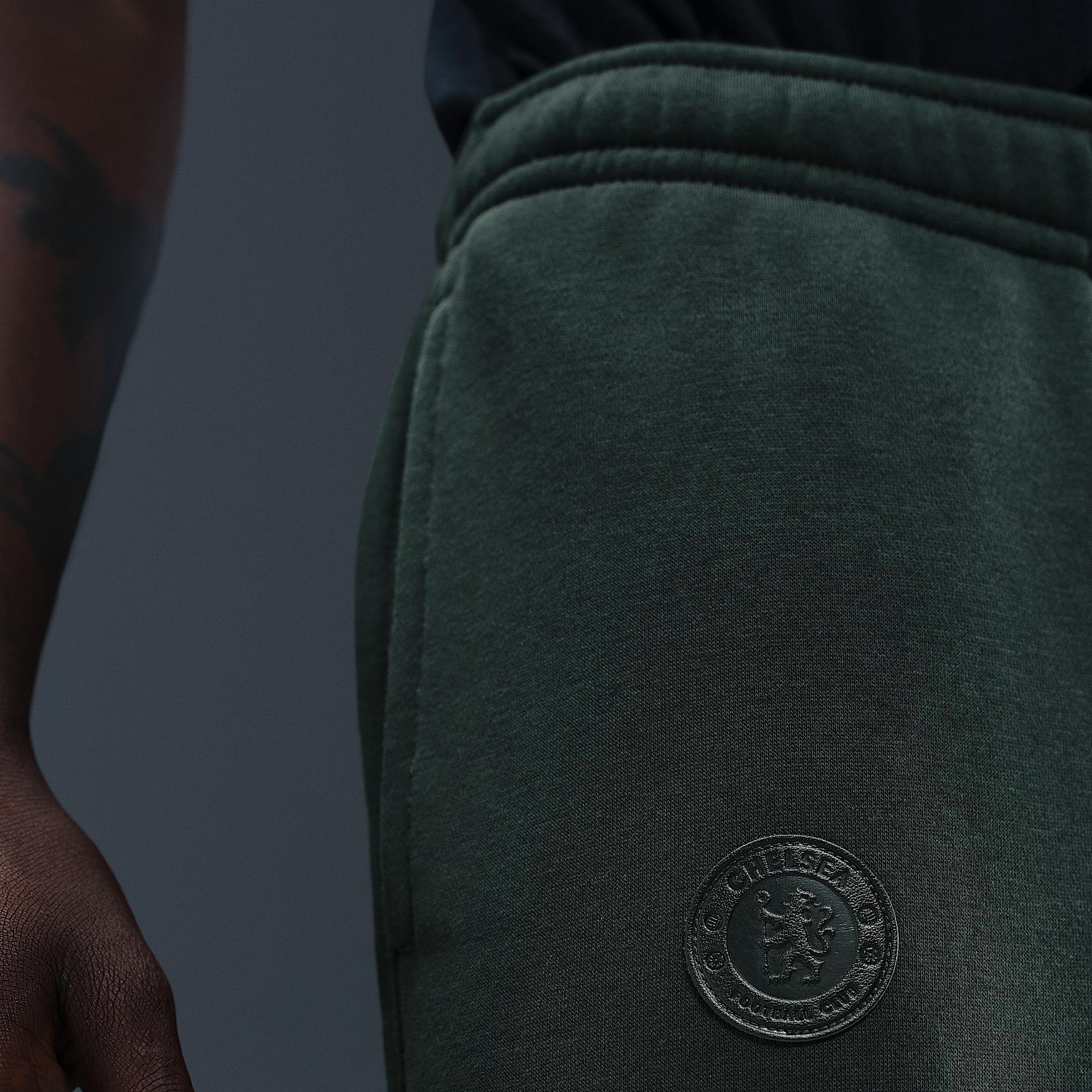 Chelsea FC Club Men's Nike Soccer Joggers Product Image