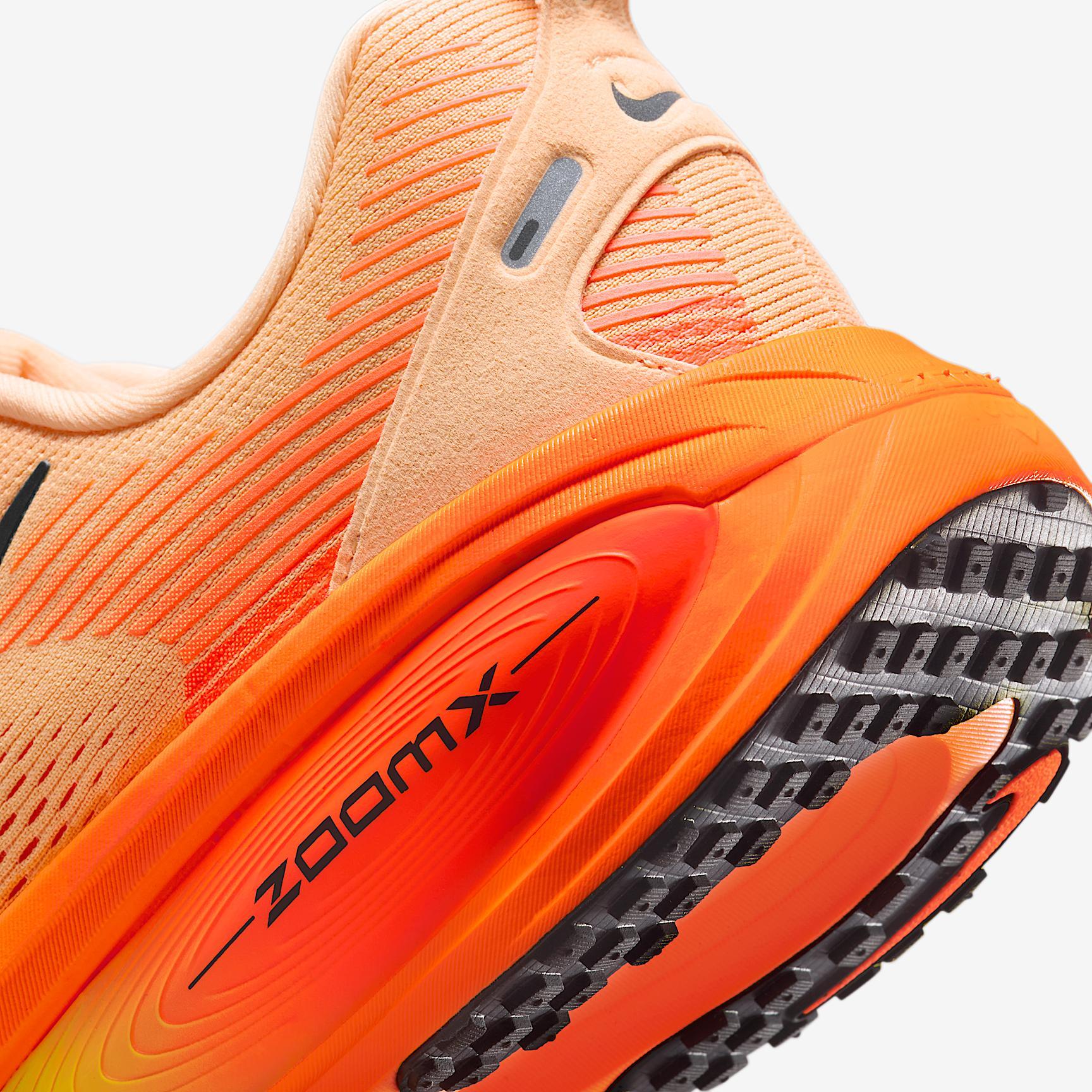 Nike Men's Vomero 18 Road Running Shoes Product Image
