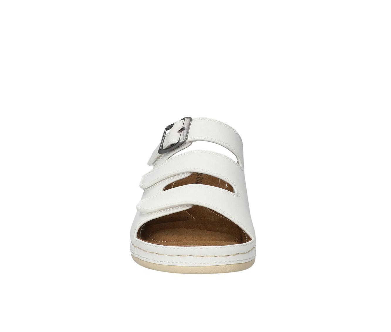 Women's Easy Street Pinterry Sandals Product Image