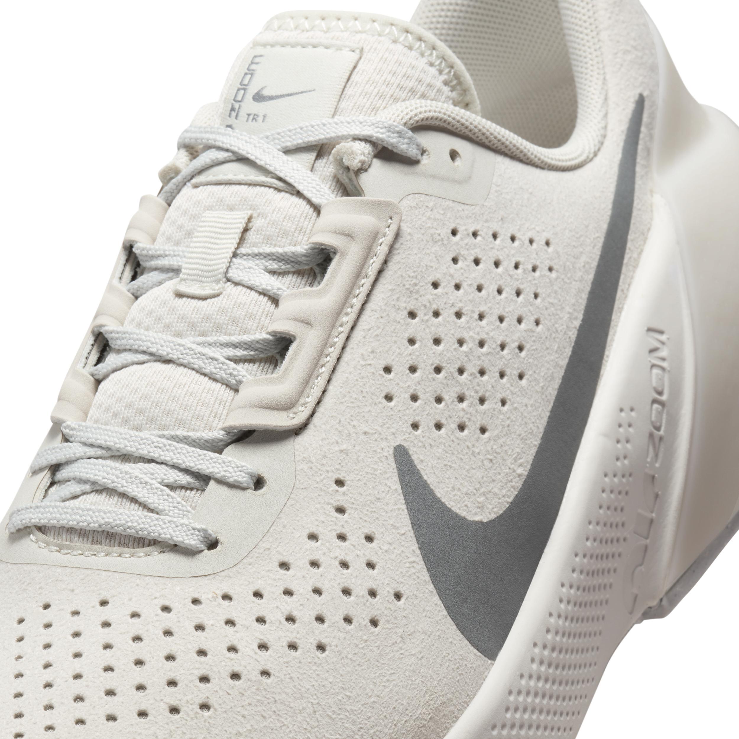 Nike Air Zoom TR 1 sneakers in gray Product Image