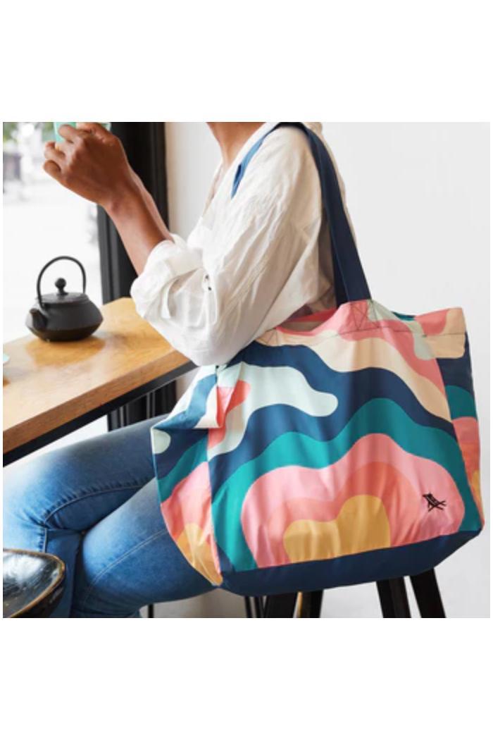 EVERYDAY TOTE BAG Product Image