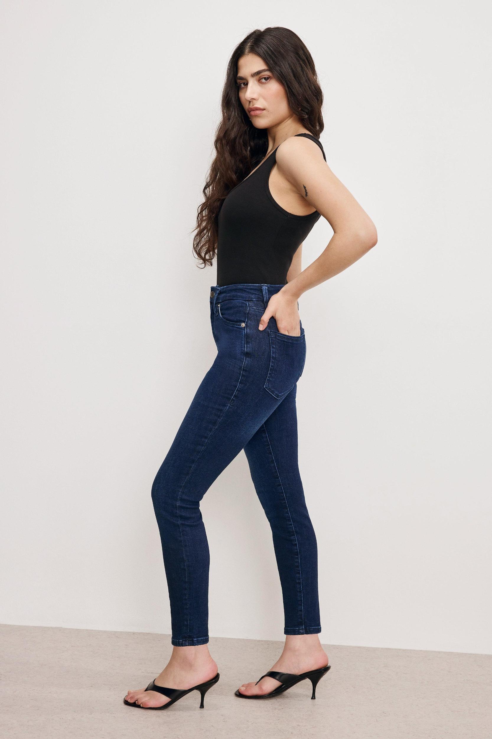 GOOD PETITE SKINNY JEANS | BLUE224 Product Image