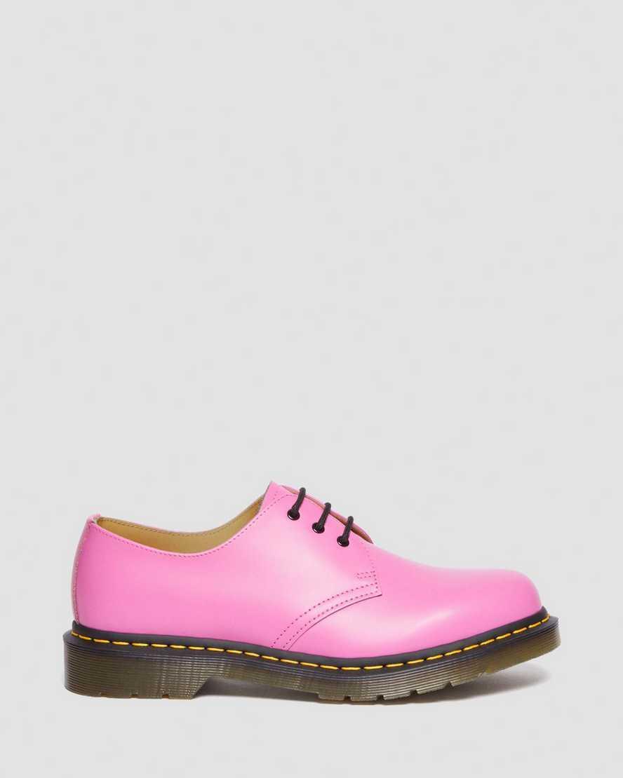Dr. Martens Mens 1461 Smooth Leather Oxfords Product Image