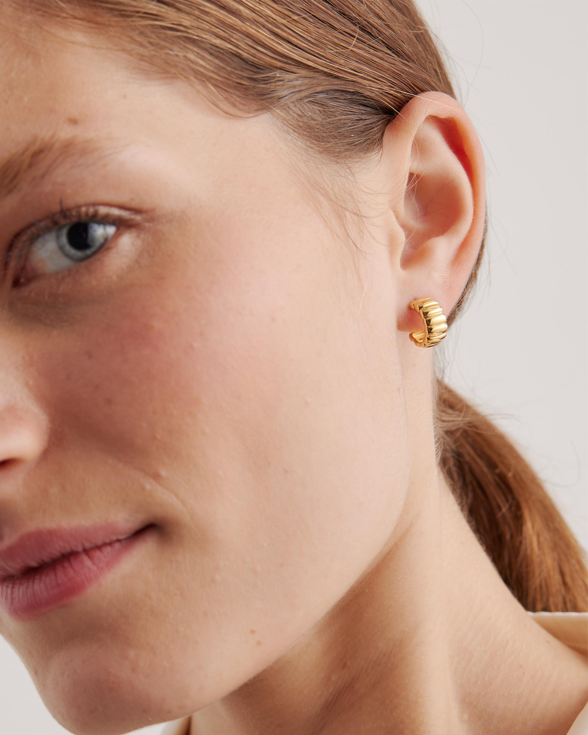Quince | Women's Bubble Ridge Huggie Hoop Earrings Product Image