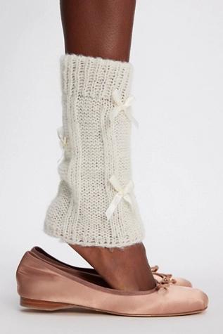 Bow Fluted Legwarmers Product Image