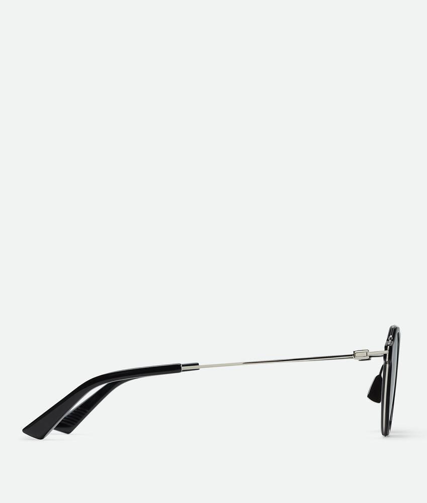 Ultrathin Panthos Sunglasses in Black/grey Product Image