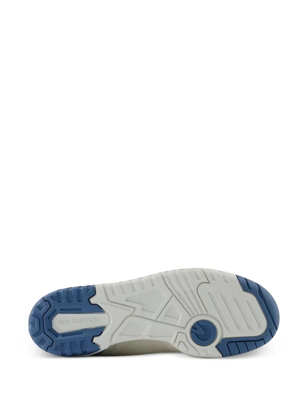 NEW BALANCE 550 In White Product Image