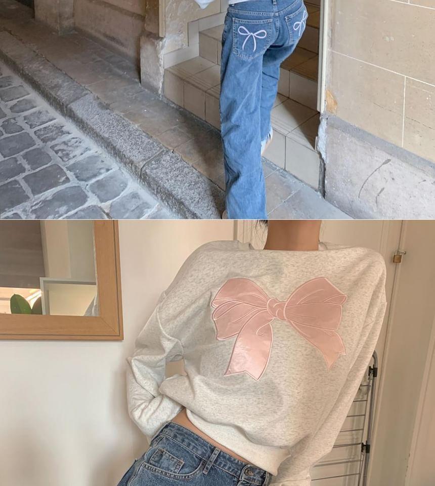 Crew Neck Bow Embroidered Pullover Product Image