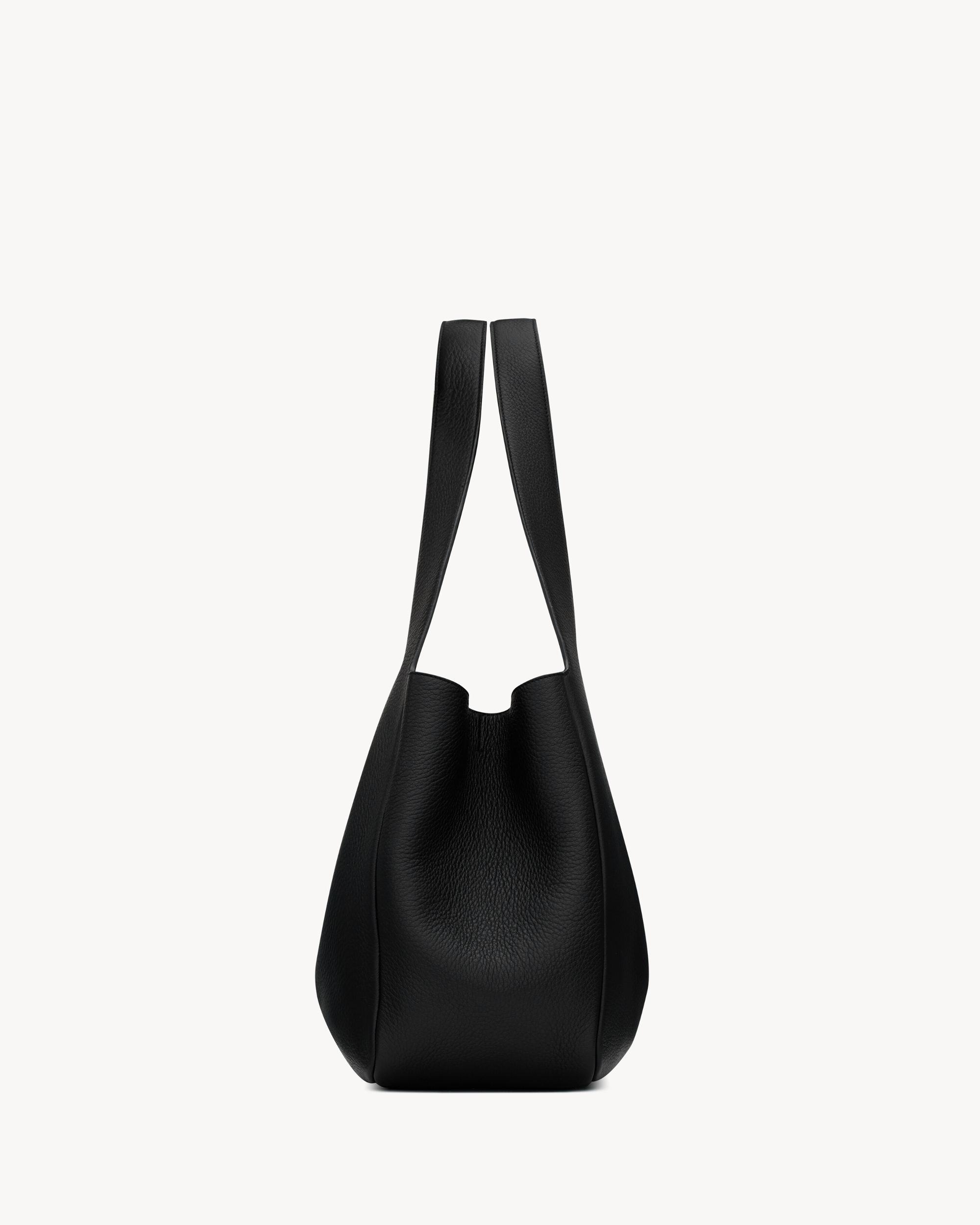 LE 5 À 7 bea in grained leather Product Image