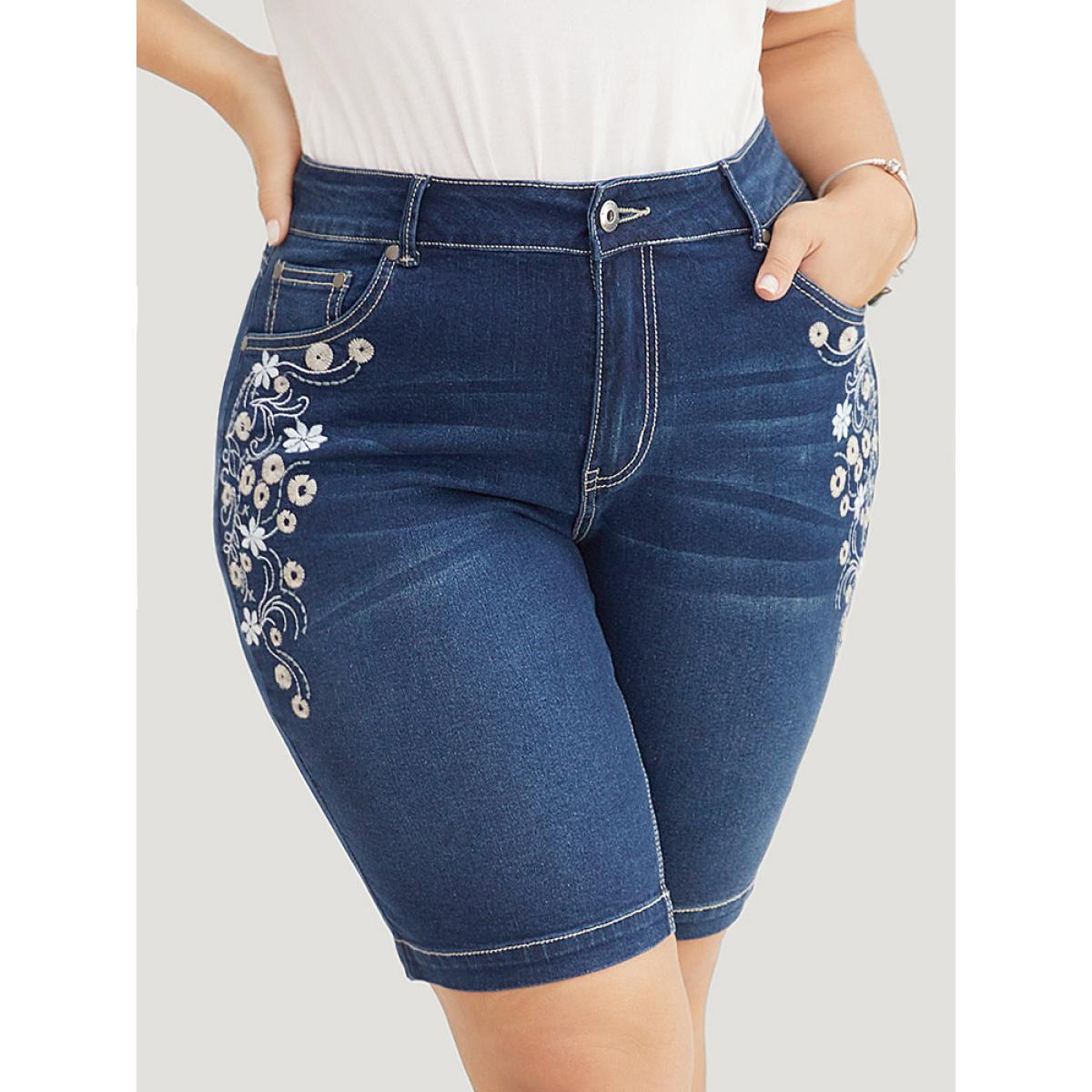 Plus Size Very Stretchy High Rise Dark Wash Floral Embroidered Denim Shorts Women DarkBlue High stretch Everyday Slanted pocket Casual Denim Shorts BloomChic 22/3X Product Image