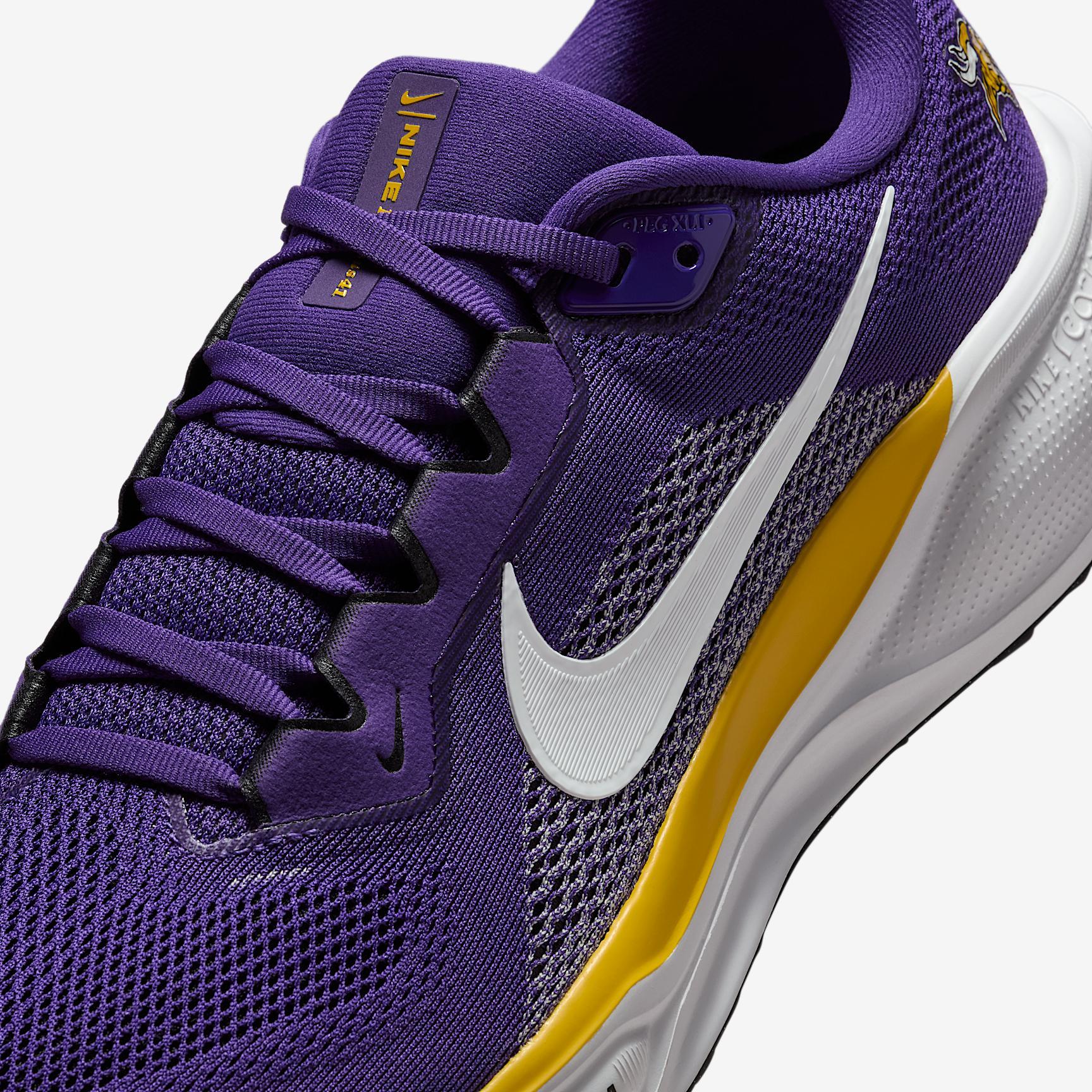 Minnesota Vikings Pegasus 41 Men's Nike NFL Road Running Shoes Product Image