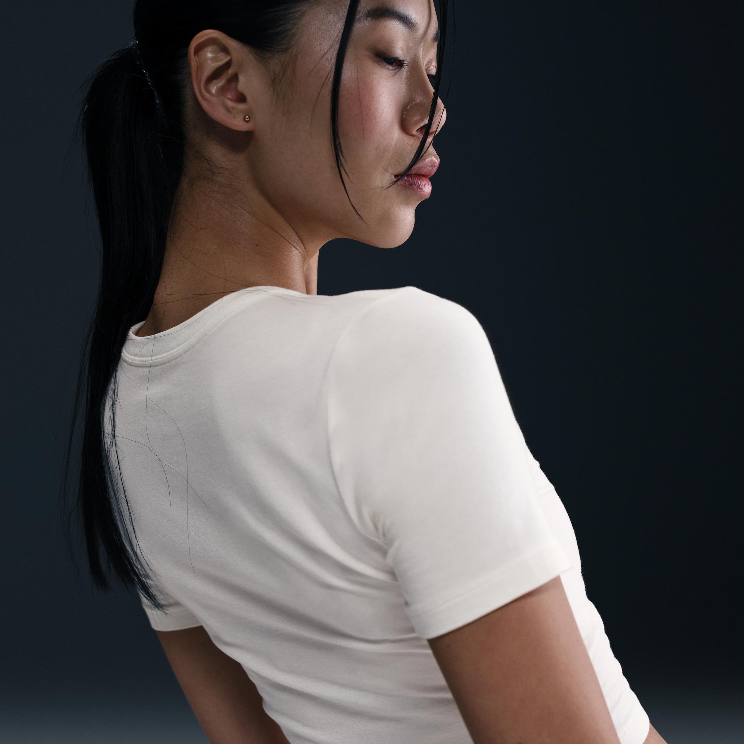 Nike Sportswear Chill Knit Women's Slim Cropped T-Shirt Product Image