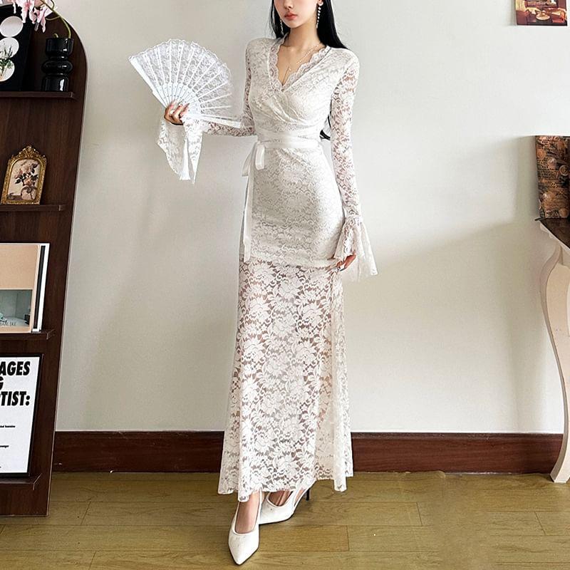 Long-Sleeve V-Neck Lace Maxi Sheath Dress Product Image