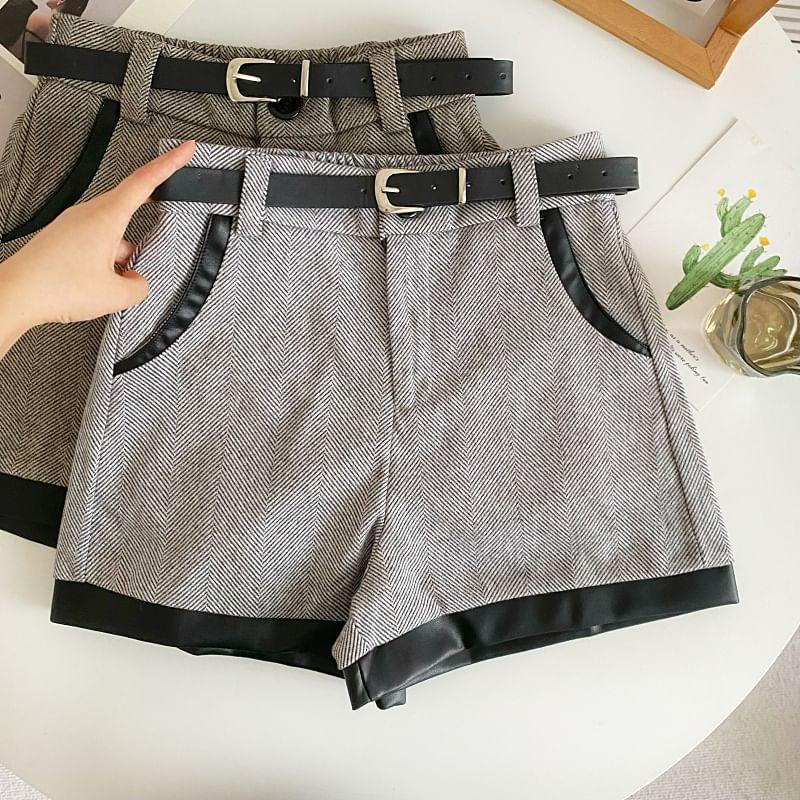 High Waist Herringbone Shorts With Belt Product Image
