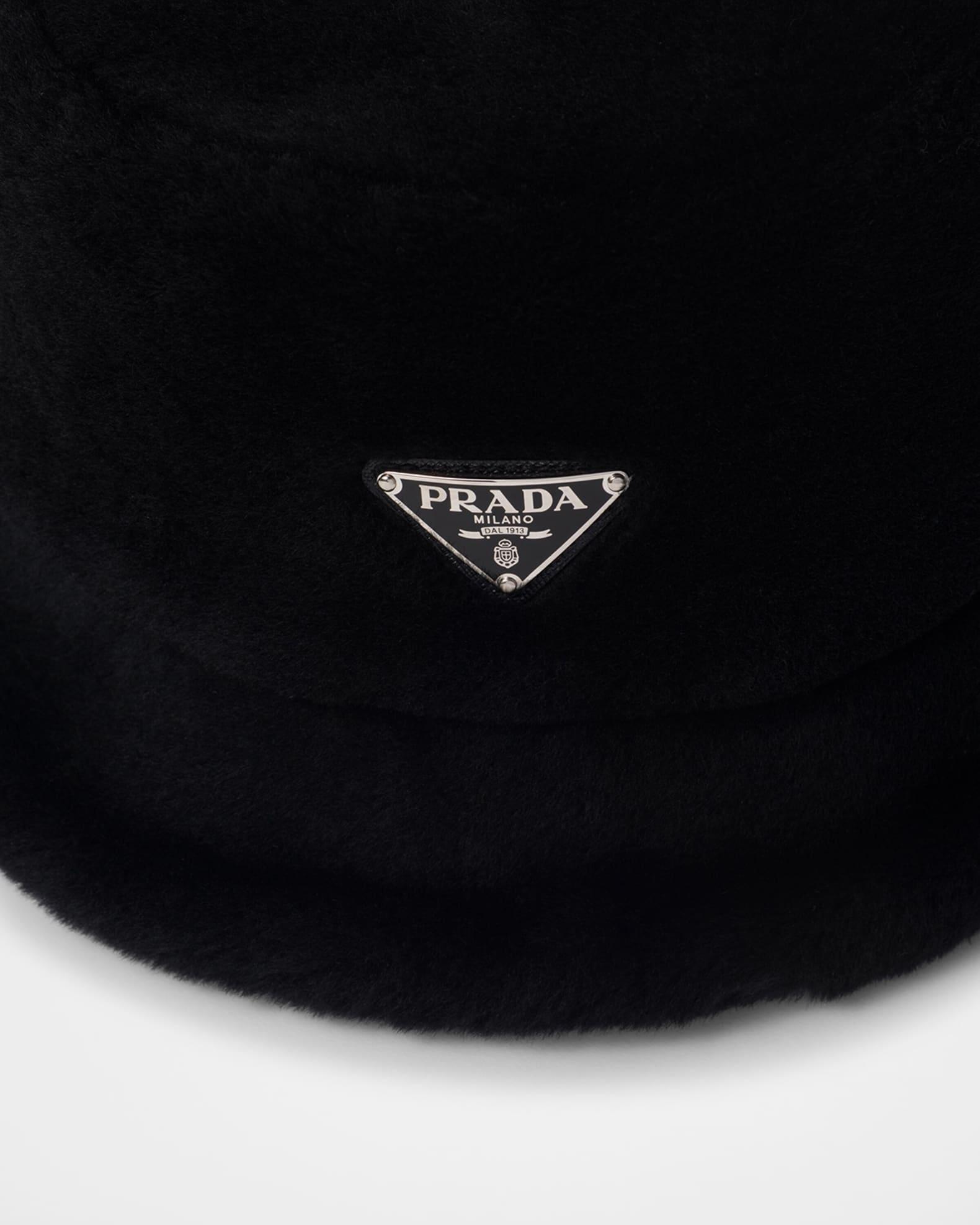 Men's Lamb Shearling Bucket Hat Product Image