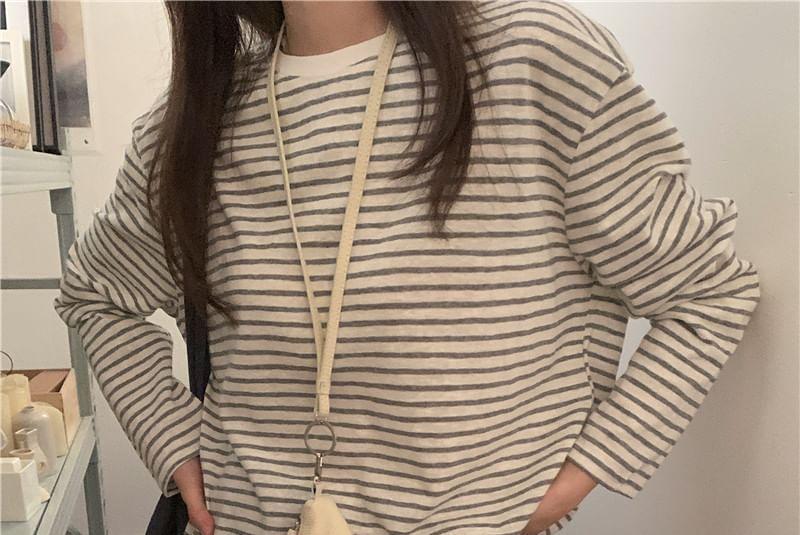 Long-Sleeve Crewneck Striped T-Shirt Product Image